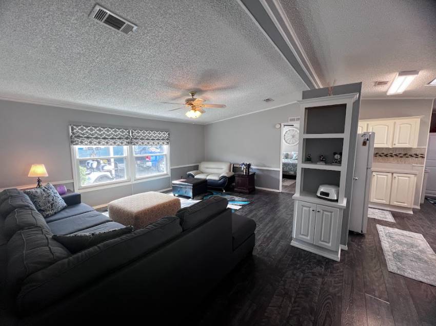 74 Greenview Drive a Winter Haven, FL Mobile or Manufactured Home for Sale
